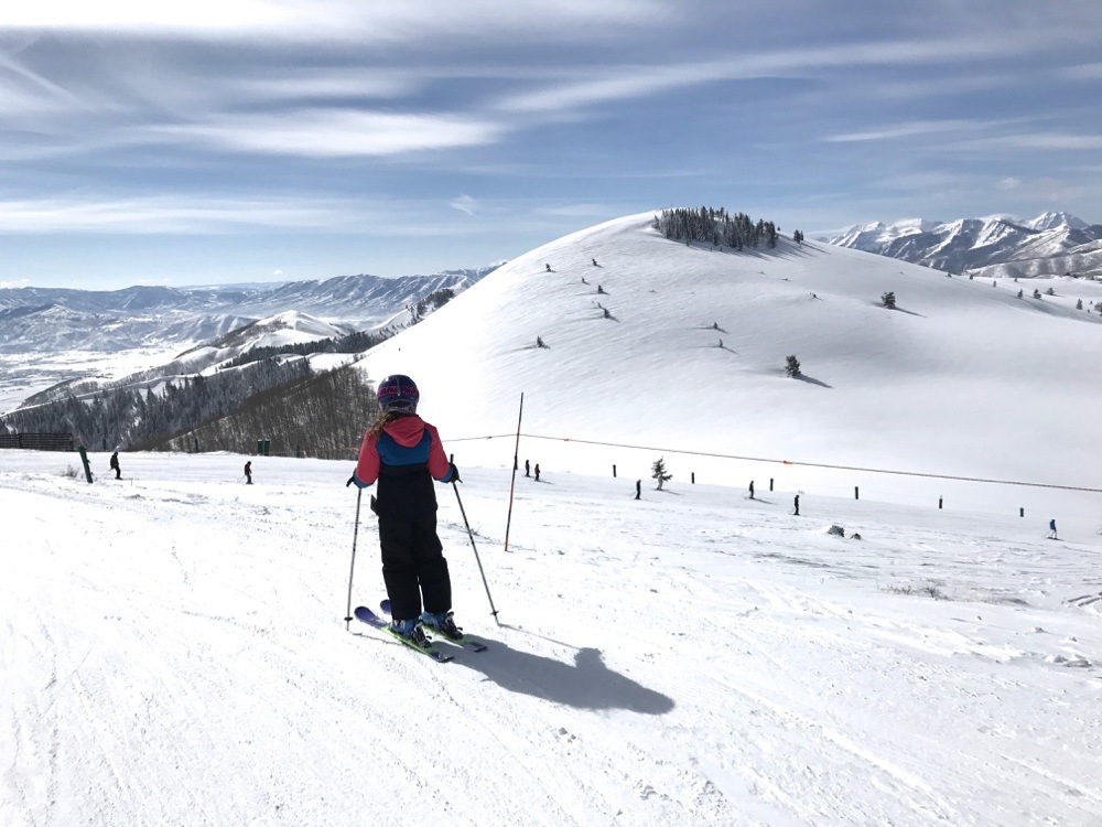 deer valley ski lodge resort Utah’s deer valley resort is a skier’s paradise with outstanding customer service, prime ski conditions and summer activities learn more. deer valley ski lodge resort Utah’s deer valley resort is a skier’s paradise with outstanding customer service, prime ski conditions and summer activities learn more.